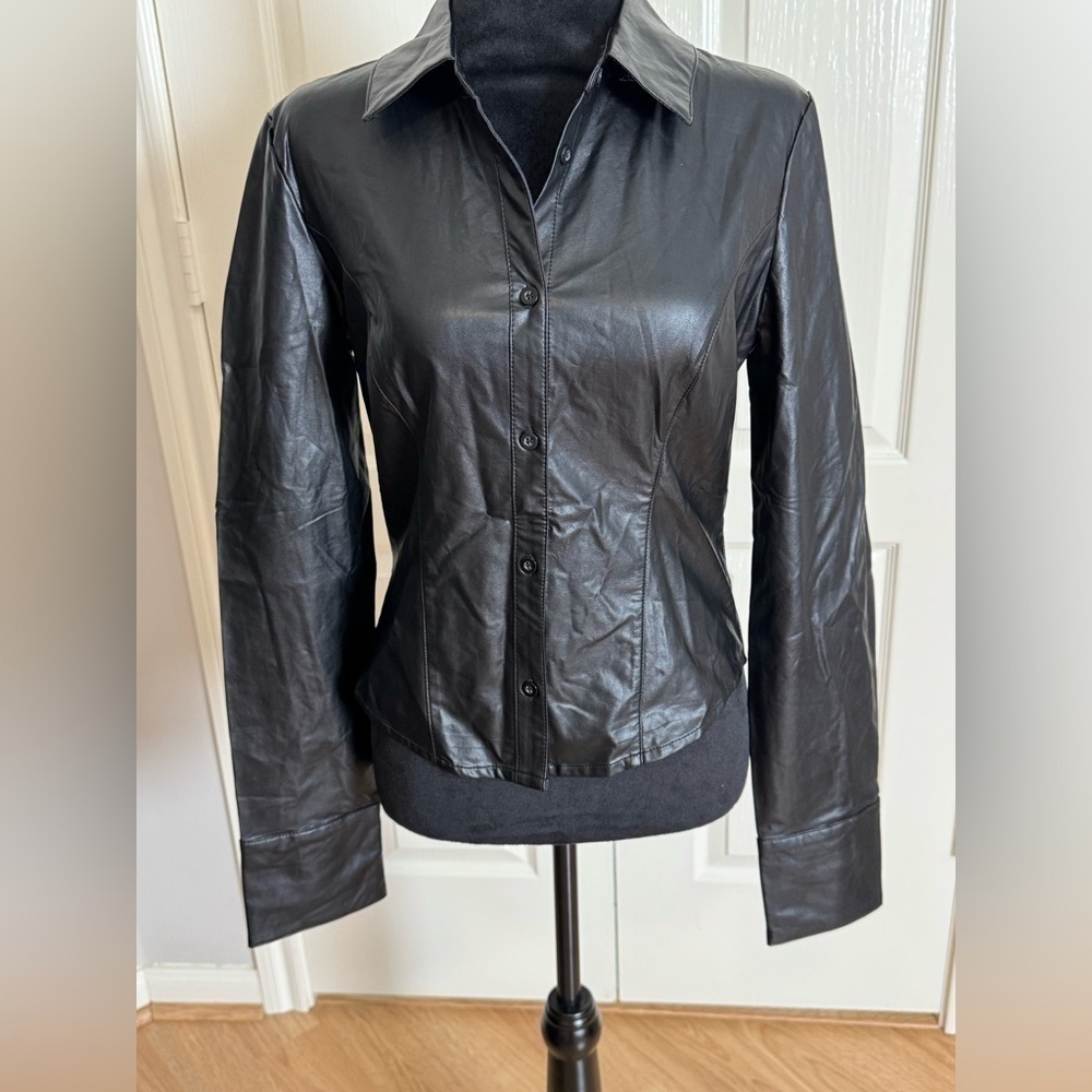 NIA Faux Leather Brielle Button Up Black Shirt Size Medium NWT - Picture 7 of 11